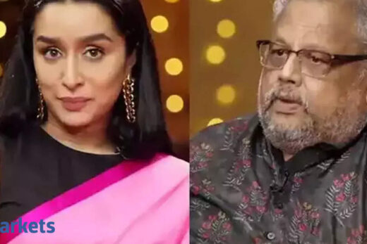 Rakesh Jhunjhunwala | Shraddha Kapoor: Rakesh Jhunjhunwala explains why everyone should invest in stocks