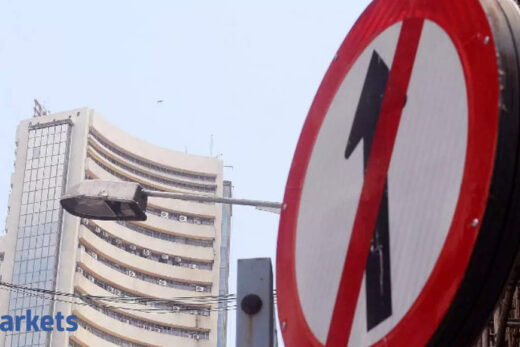 Stock market crash: Sensex crashes over 1,000 points: Key factors behind market fall