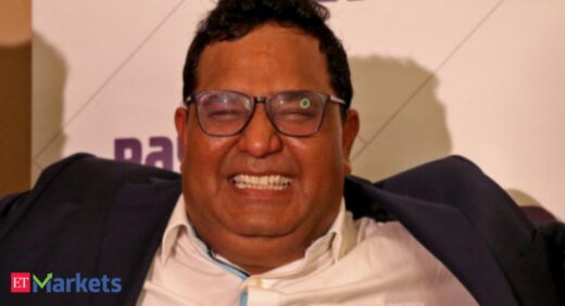 vijay shekhar sharma: Paytm founder Vijay Shekhar Sharma compares himself to Elon Musk after historic IPO flop