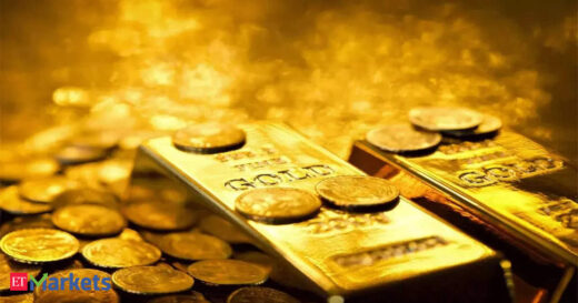 Gold ekes out gains in a tumultuous week