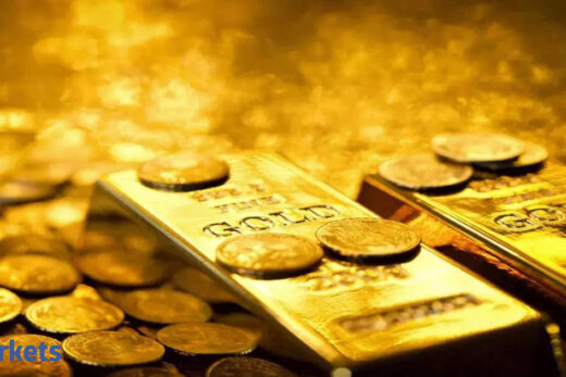 Gold ekes out gains in a tumultuous week