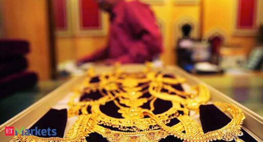 Gold@Rs71,000: Top factors behind the rally - ​Shining Bright