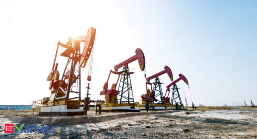 Crude oil futures decline on low demand