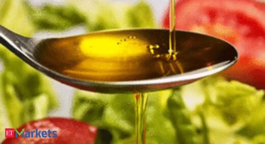 Edible oil prices: Cooking oil prices surge; market buzz is govt may cut import duty