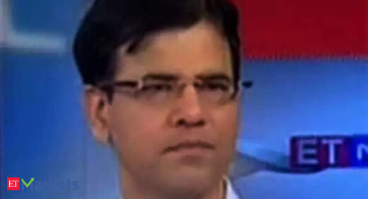 Short only if you can take losses in near term: Sandip Sabharwal