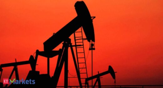 Crude oil futures dip on weak spot demand