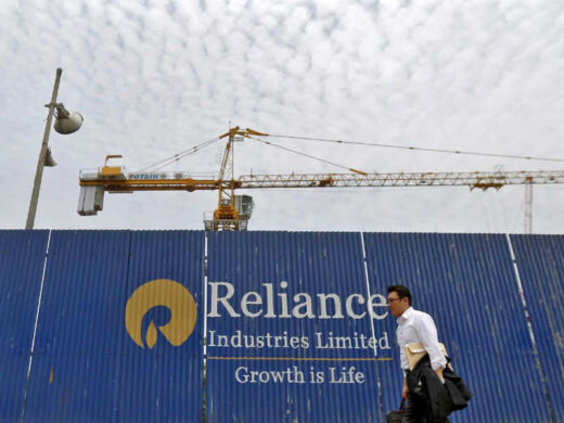 ETMarkets Morning Podcast: Why is RIL again getting bullish views from brokerages?