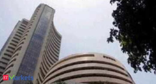 Sensex ends 226 pts higher as bank, metal stocks lift Dalal Street; RIL down 2%