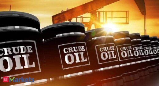 Crude oil futures rise on spot demand