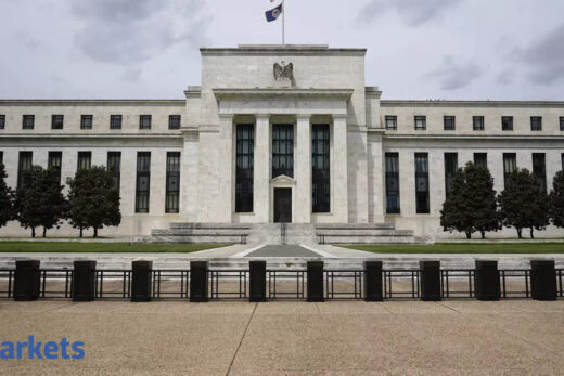 Fed to shutter pandemic support asset purchases by end-2022: Poll