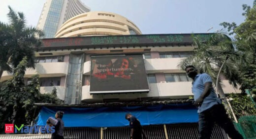 Sensex drops 100 points, Nifty below 15,800; Just Dial gains 4%