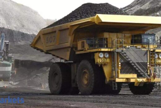 Govt asks captive coal mines to boost output by 10 MT